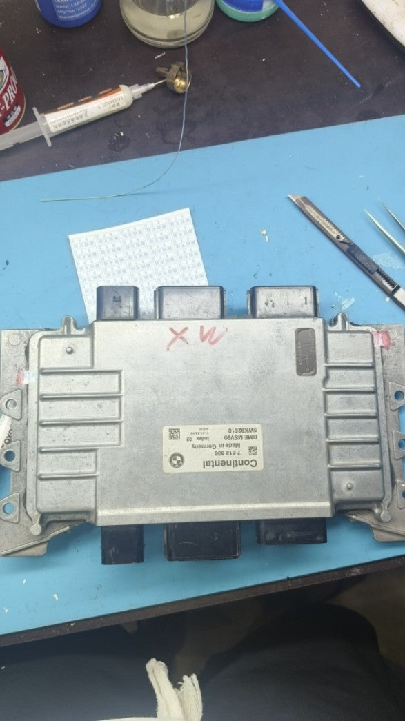 Refurbished BM-W N52 Engine MSV90 DME Computer ECU Module 1 Refurbished BM-W N52 Engine MSV90 DME Computer ECU Module - Imagem 1